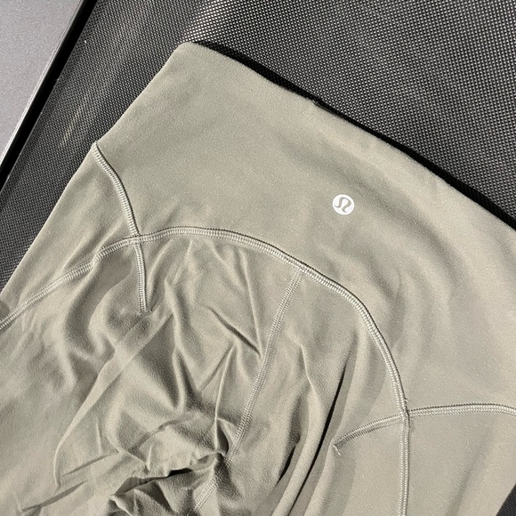 Hardly worn Lululemon 25” Sage high- waisted Invigorate legging - Picture 1 of 3